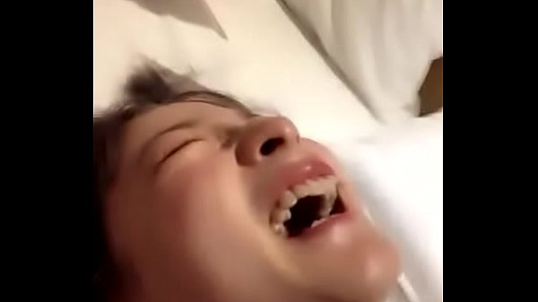 Pasangan Muda Tiongkok Bercinta Hingga Mengeluarkan Air Seni【subscribe Untuk Video Panas Tiap Hari】