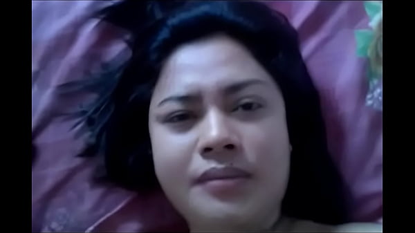 Mami Terseksi Digoyang Sahabat Suami Roni