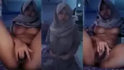 Gadis Berjilbab Meruchan: Adegan Panas Yang Bikin Heboh Part 2
