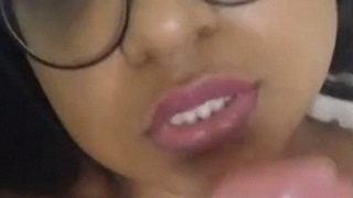 Gadis Nri Menggoda Diri Sendiri Dengan Dildo, Pose Panas Untuk Kenangan Pribadi