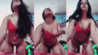 Istri Nakal Menikmati Kontol Kekasihnya Menusuk Dalam-dalam Ke Liangnya