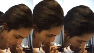 Sekretaris Muda Menggoyang Kantor Bos Dengan Blowjob Panas Ala Desi