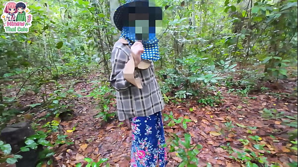 สาวไทยวัยใสเก็บเห็ดในป่า โดนเย็ดหีเสียงครวญคราง