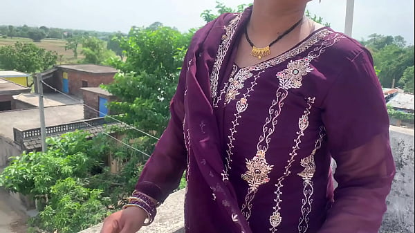 Bhojpuri Desi Bhabhi Kasari Nikali Apna Pussy Aur Body Ka Maza, Hindi Audio Mein