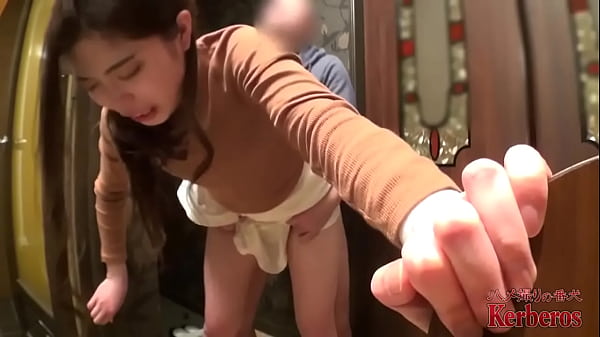 Cewek Asia Seksi Bikin Mabuk Kepayang, Goyangannya Bikin Dompet Nangis!