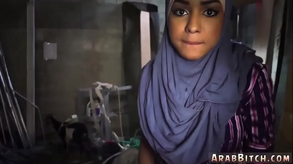 Gadis Arab Remaja Dan Wanita Muslim Di Titik Pantat Jatuh, 23km Di Luar Kota, Bikin Ngilu Dan Basah.