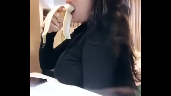 Monica Adhea Lagi Ngewe Mulut, Model Indo Panas Sange Banget.