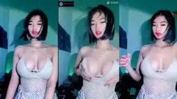 Live Barbar Pake Lingerie, Goyang Gila-gilaan Bikin Makin Pengen