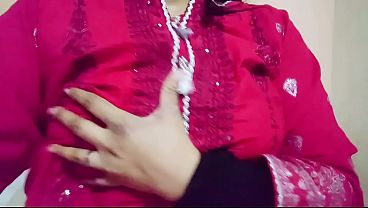 Desi Bhabi Ko Pel Ke Pani Nikal Diya, Hindi Audio Mein