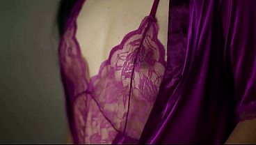 Bokep Indo Siap Siap Pake Baju Dinas, Otw Ngentot Di Mobil Sambil Crot.