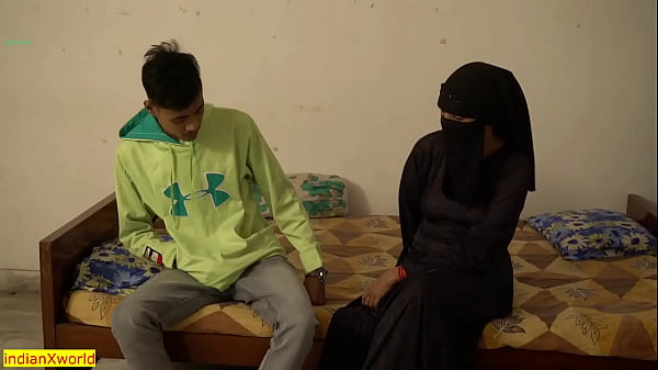 Cewek Hijab India Ngentot Sama Temen Suami! Istriku Digebuk