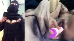 Abg Bercadar Colmek Pakai Dildo, Memek Becek Sampe Muncrat.