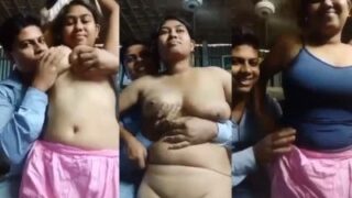 Seorang Mesum Ngentot Pacar Kuliahannya Yang Montok Di Film Biru India