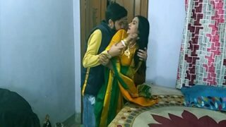 Si Bejat Ngegoda Bhabhi-nya Sampe Rusak, Bikin Dia Makin Liar.
