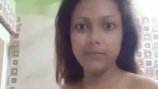 Tonton Video Selfie Mandi Cewek Desi Seksi Bikin Makin Pengen