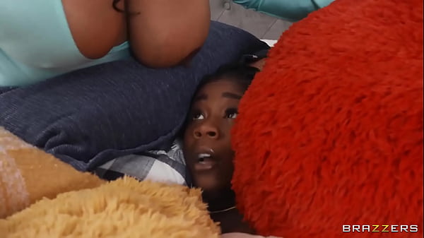 Ngentotin Bantal Sambil Mimpi Threesome Bareng Brazzers, Download Full Nya Dari Sini Https://zzfull.com/haz