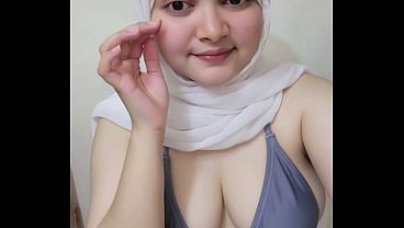 Awal-awal Goyang Twerking Pake Hijab, Bikin Makin Panas Dan Bikin Ngiler.