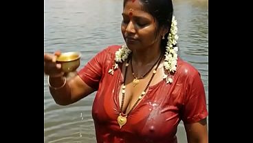 Desi Bhabhi Ai, Siap Ngocok Pikiranmu Pake Imajinasi Panas.