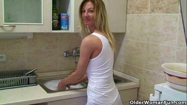 Ibu Bikin Video Colmek Sendiri Di Rumah.