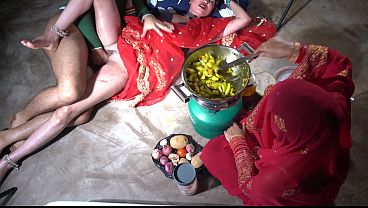 Ibu Tiri Desi India Lagi Ngewe Di Dapur, Omongan Kotor Bahasa Hindi, Bikin Makin Panas.