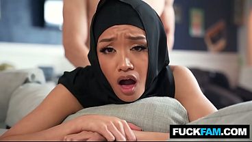 Hijabi Diajakin Ke Budaya Amerika, Jade Kimiko Dan Parker Ambrose Mainin Tubuh Sampai Erotis Banget