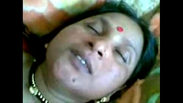 Nonton Bokep India Tante Desa Ngentot Di Depan Suami – Xvideos.com