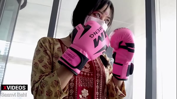 Gadis Petarung Ufc Desi Pukul Kayak Pro, Bikin Mampus Kena Bogem Mentah!