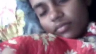 Lihat Video Cewek Bangladesh Polos Lagi Eksplorasi Tubuh Sendiri, Bikin Greget!