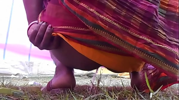 Desi Bulu Ketek Tebel Ngocok Sambil Pipis