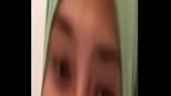 Ibu Rumah Tangga Berjilbab Main Seru Sama Pacar Di Kamar