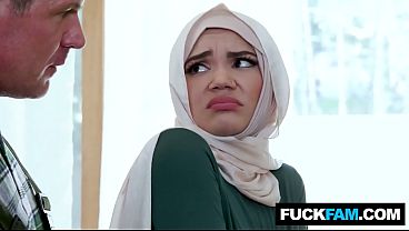 Wtf, Si Hijabi Imut Pertama Kali Digarap Tukang Ledeng Naudi Nala Dan Jason Sarcinelli