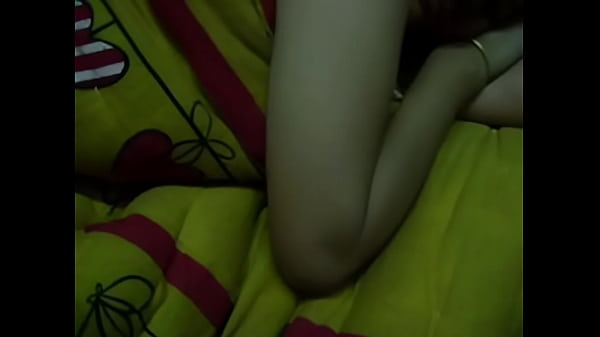 Desi Bhabhi Lagi Main-main Sama Tetangga Sebelah, Panas-panas Gitu.