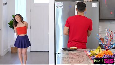Malam 4 Juli, Kimmy Kimm Nunggingin Diego Perez, Minta Semua Kontolnya Sampai Penuh Di Dalem.