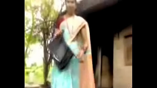 Desi, Nikmatin Tiap Inci Tubuhku Yang Penuh Misteri.