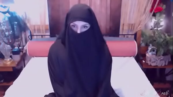 Gadis Arab Nakal Bayar Guru Dengan Tubuh