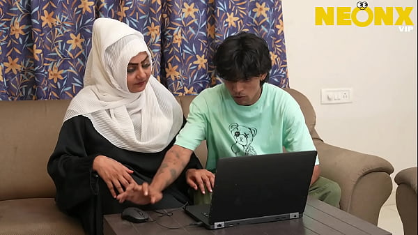 Gadis Hijab Digrebek Bokis Sama Kakak Tiri Lagi Colmek