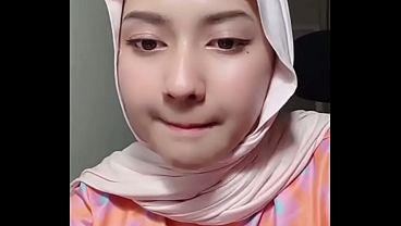 Jilbab Live, Goyang-goyang Bikin Makin Pengen Lihat.